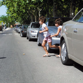 Ciudadanos Alcalá la Real insiste en la peligrosidad de la esquina de la calle Alfonso XI con República Argentina