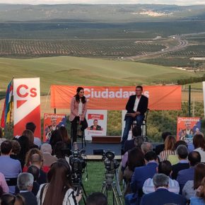 Raúl Caro-Accino presenta el equipo de Ciudadanos con el que pretende transformar la ciudad de Linares