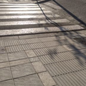 Ciudadanos lamenta que el equipo de Gobierno del PSOE en Arjona tenga que cambiar parte del acerado recién colocado en unas obras por “no cumplir la normativa de accesibilidad”